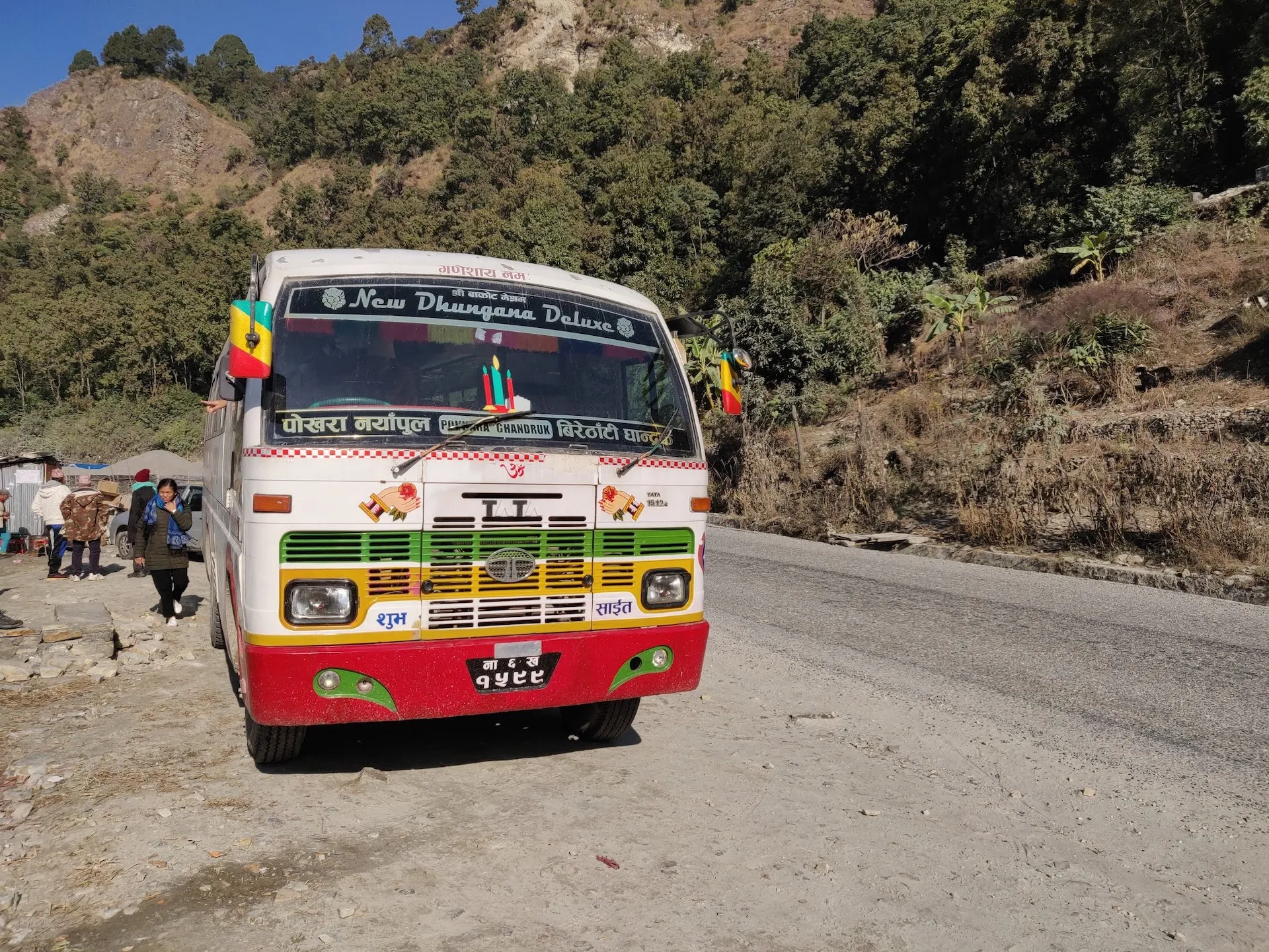 Annapurna Circuit Trek: bus ride towards Nayapul